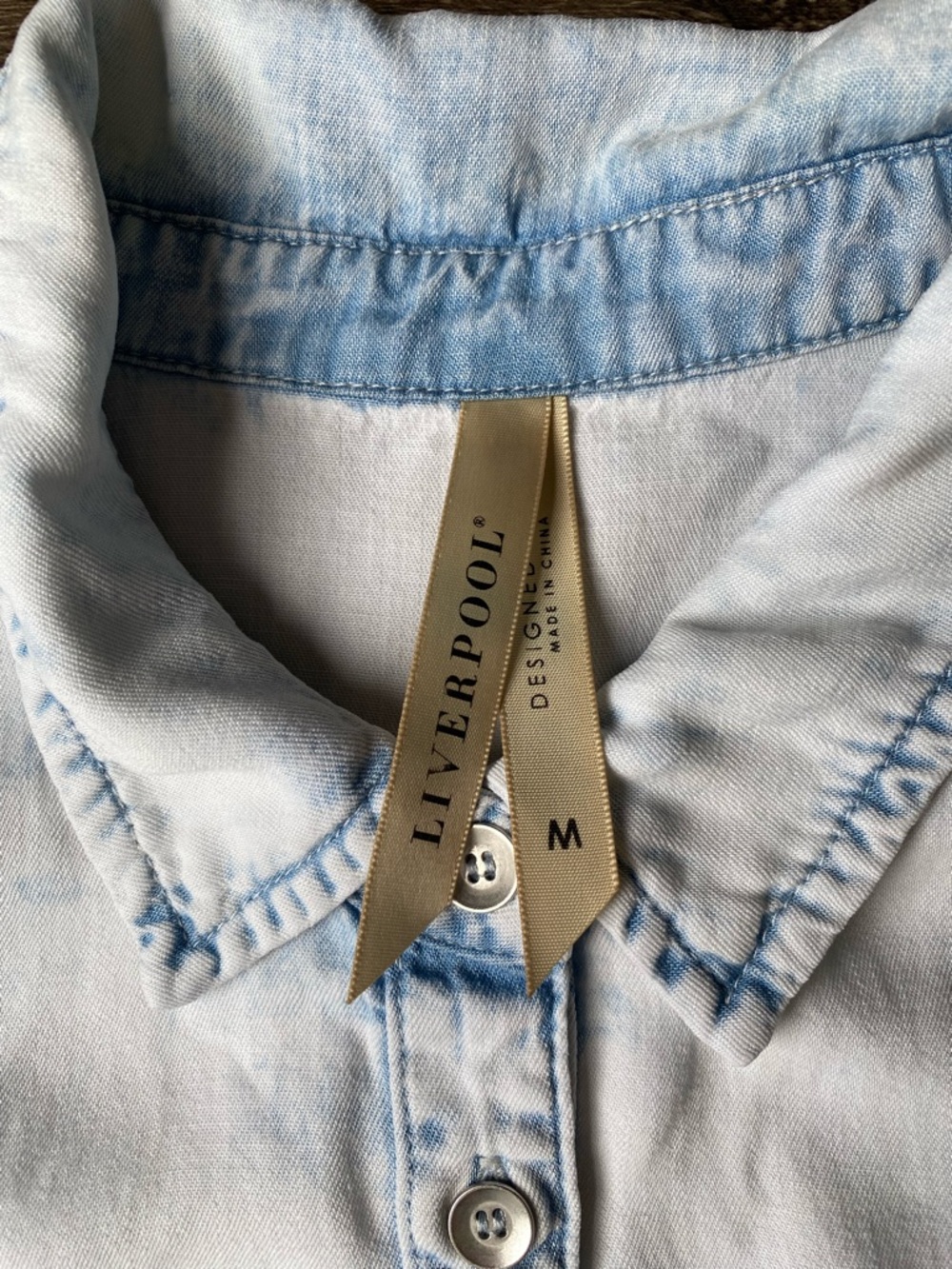 Liverpool Light Blue Denim Ruffle Button-Up Top Size M - Picture 9 of 9